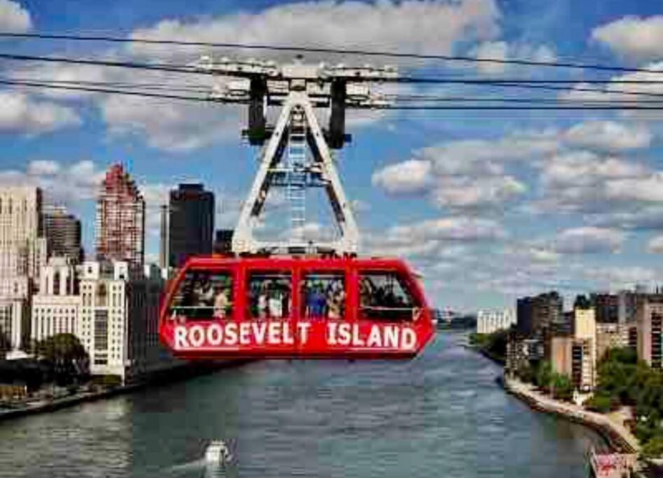 Lga Airport 3 Mins, 3 Bedroom Duplex House, Parking And Private Backyard, 9Mins Subway! New York Eksteriør billede