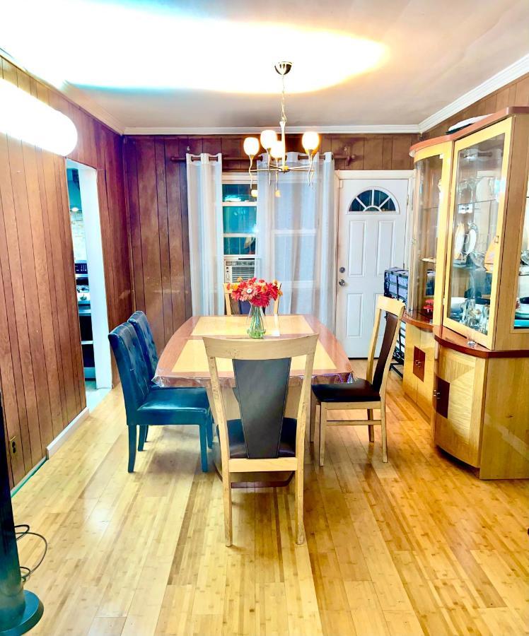 Lga Airport 3 Mins, 3 Bedroom Duplex House, Parking And Private Backyard, 9Mins Subway! New York Eksteriør billede