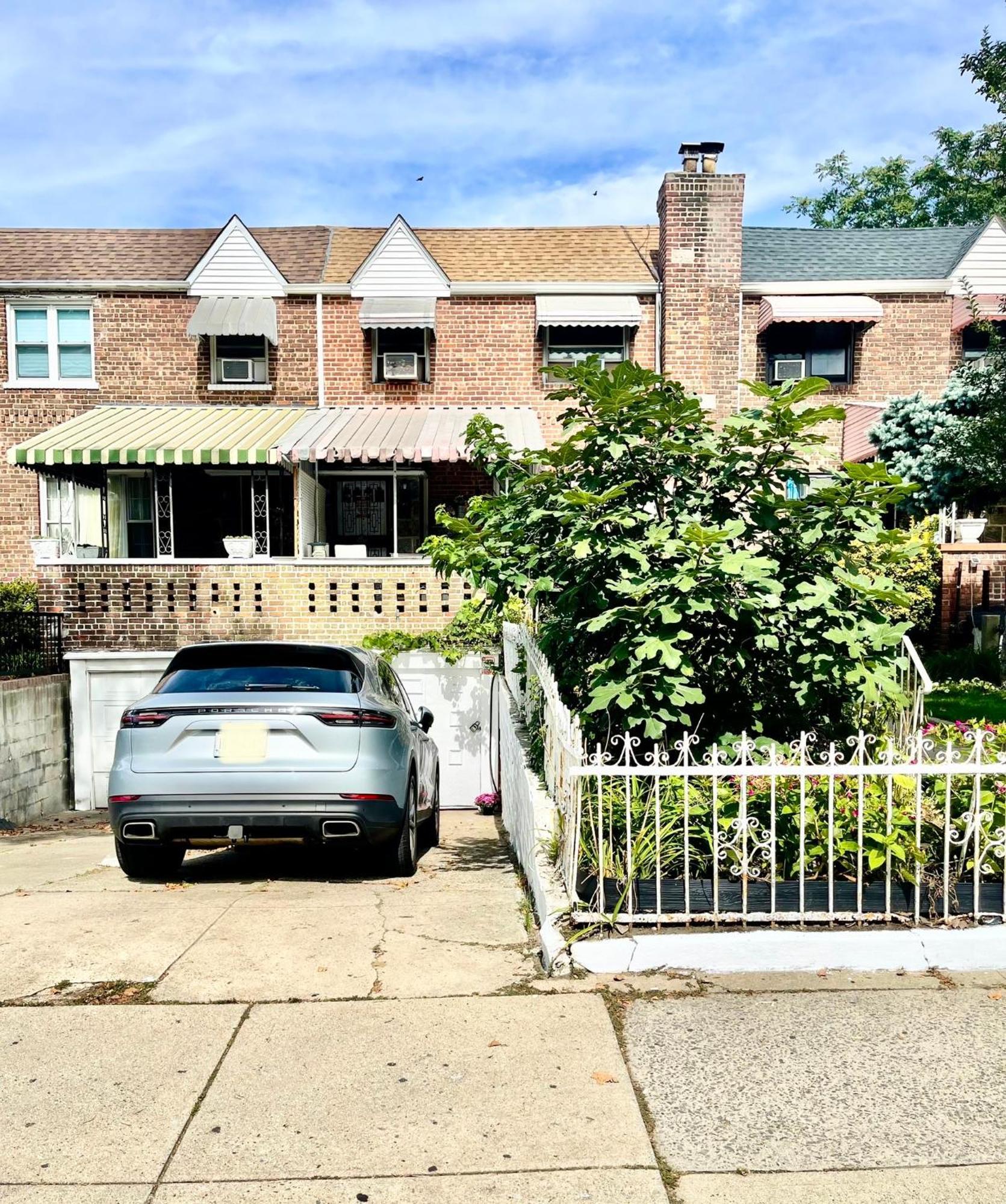 Lga Airport 3 Mins, 3 Bedroom Duplex House, Parking And Private Backyard, 9Mins Subway! New York Eksteriør billede